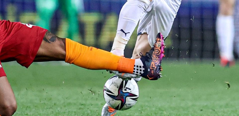 Süper Lig’de dev derbi! Futbolda haftanın programı…